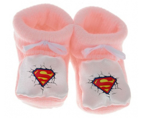 Chausson logotipo de Baby Superman rompe la pared de color rosa